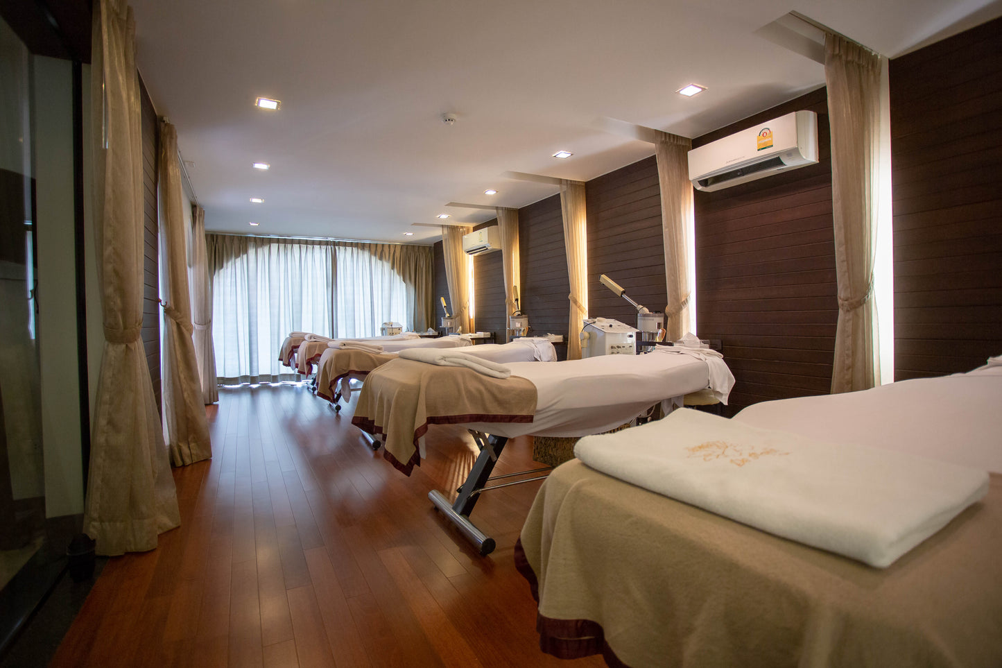 Phuket Thailand Best massage Deflora SPA Massage (Patong Beach)